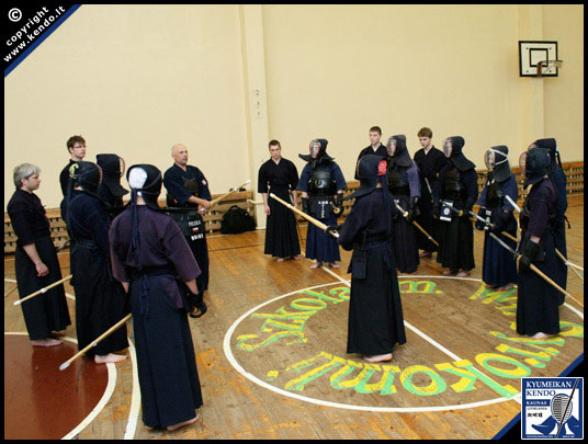 Rytinė kendo praktika Vilniaus kendo centre